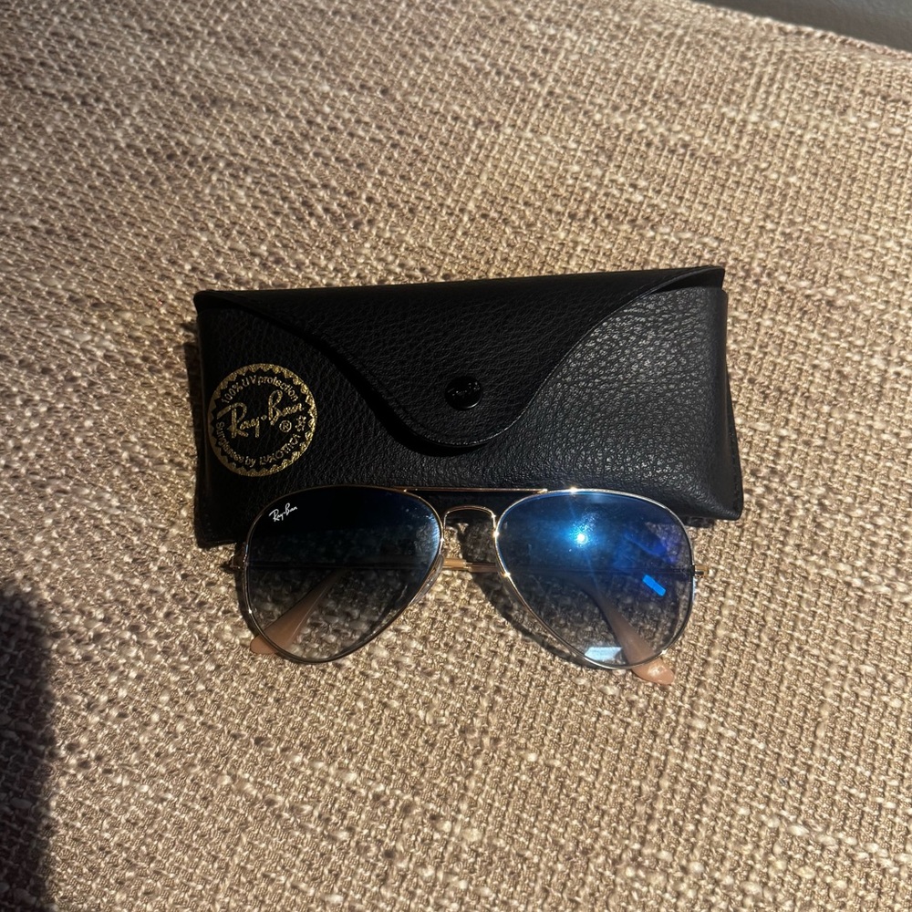 Ray-Ban Aviator Sunglasses with Blue Lenses and Black Case